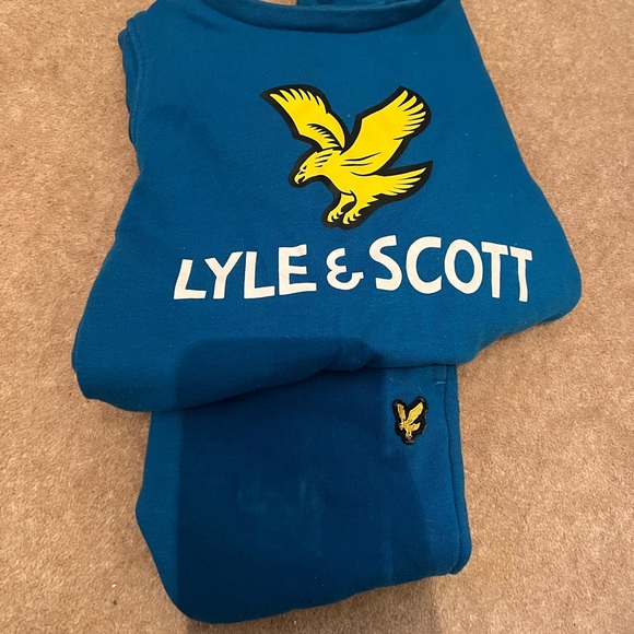 Boys infant clothes and trainers - Picture 2 of 10